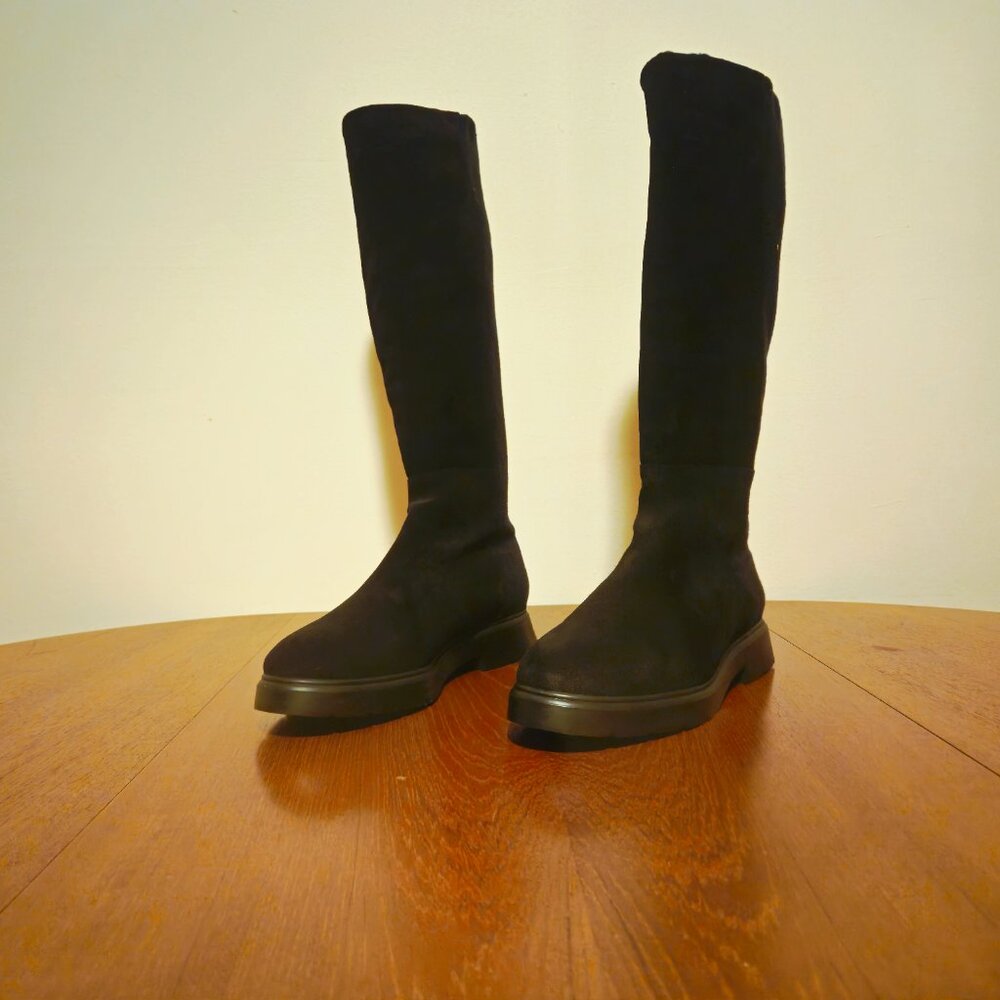 STUART WEITZMAN JOANNA CHILL SUEDE PULL-ON BOOT